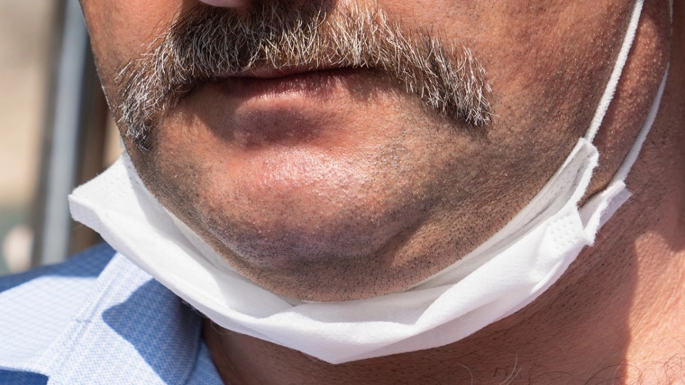 مديرية الصناعة والتجارة تحرر 15 مخالفة لمنشآت وأشخاص لعدم التزامهم بأوامر الدفاع في الزرقاء