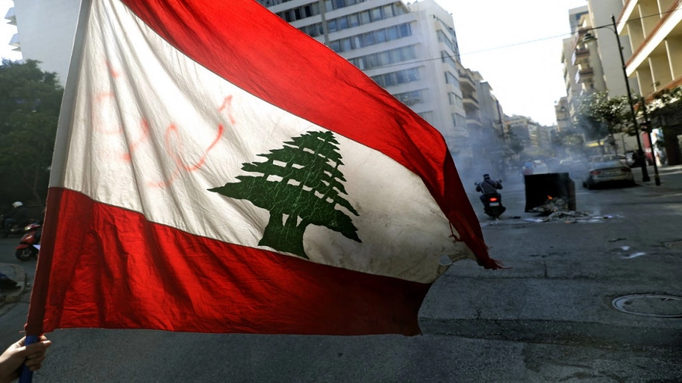 مسيرة احتجاجية في لبنان تطالب بتشكيل حكومة انتقالية