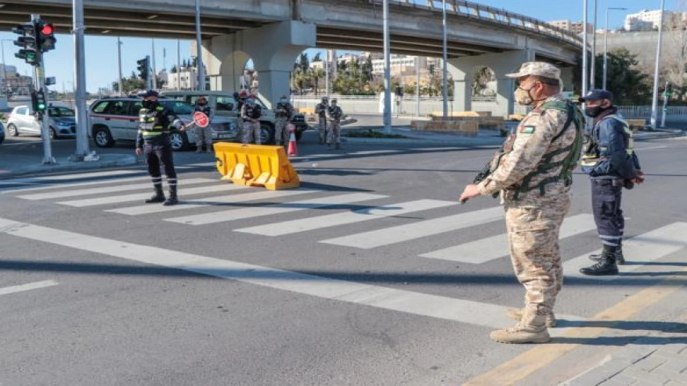 القوات المسلحة أقامت 650 نقطة غلق يوميا خلال جائحة كورونا