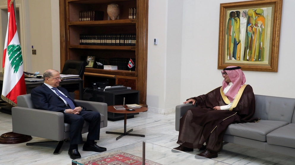 السعودية تحث السياسيين اللبنانيين على الإسراع بتشكيل الحكومة