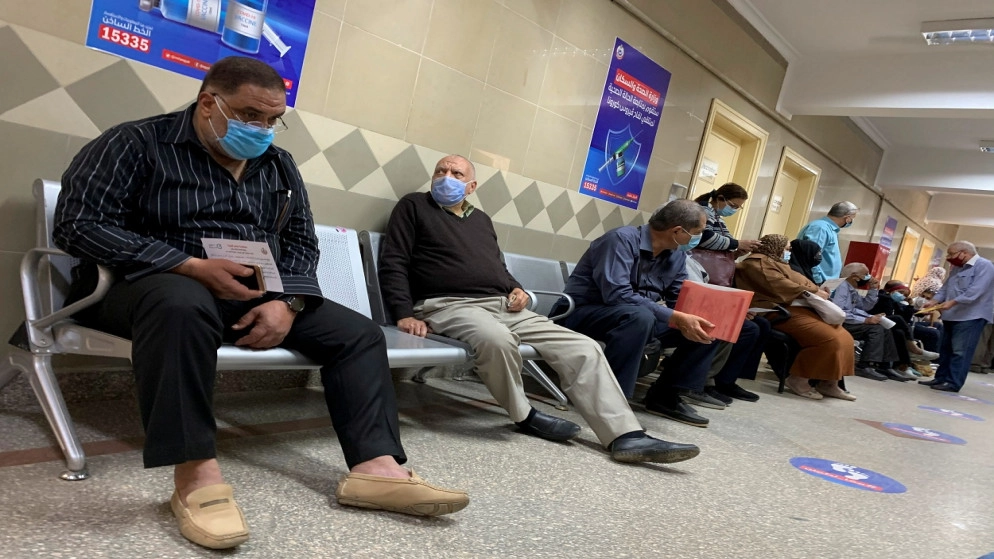 41 وفاة و683 إصابة جديدة بالفيروس في مصر