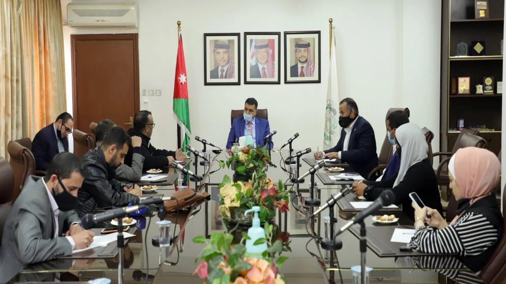 وزارة الزراعة تعرض خططها للانتقال بالقطاع من الريع إلى الإنتاج