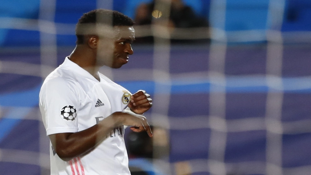 ريال مدريد يضع قدما في نصف النهائي بفوزه على ليفربول 3-1