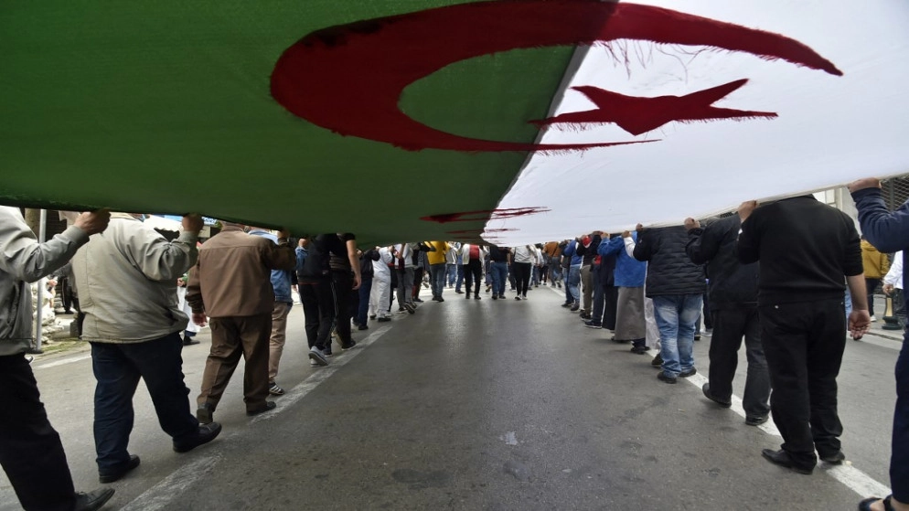 إرجاء مفاجئ لزيارة مهمة لرئيس الوزراء الفرنسي إلى الجزائر