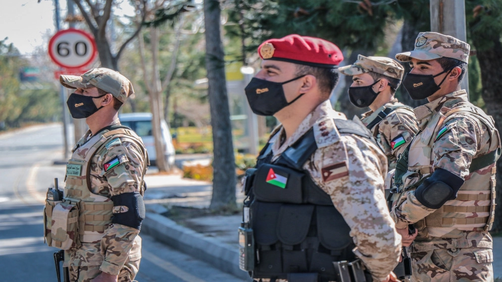 القوات المسلحة تنتشر على مداخل محافظات الأردن ومخارجها