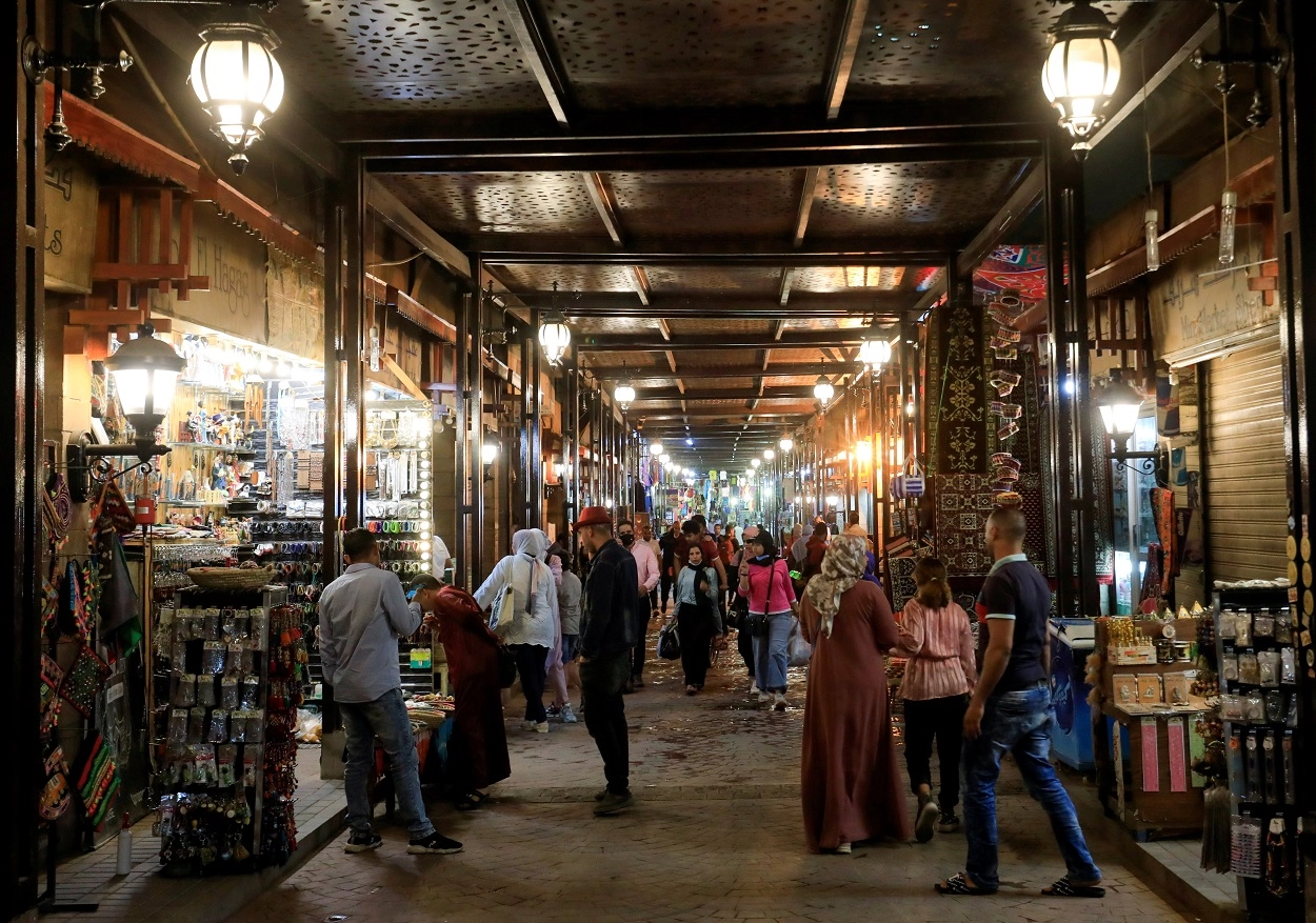 60 وفاة و1090 إصابة جديدة بالفيروس في مصر