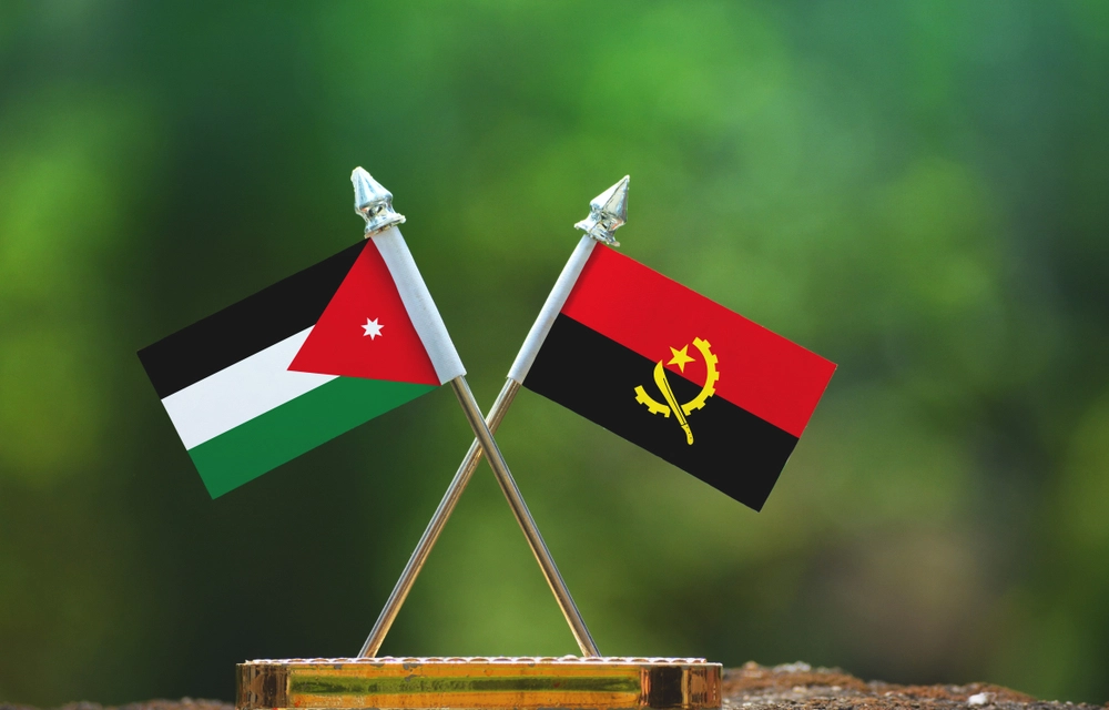 بحث تعزيز العلاقات الاقتصادية بين الأردن وأنغولا