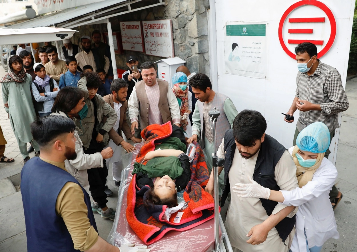 انفجارات تستهدف مدرسة أفغانية في كابول ومقتل 40 وإصابة العشرات