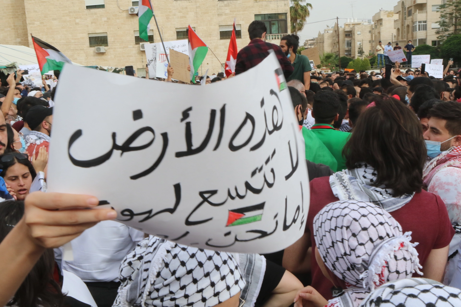 لجنة فلسطين النيابية تطالب بطرد السفير الإسرائيلي