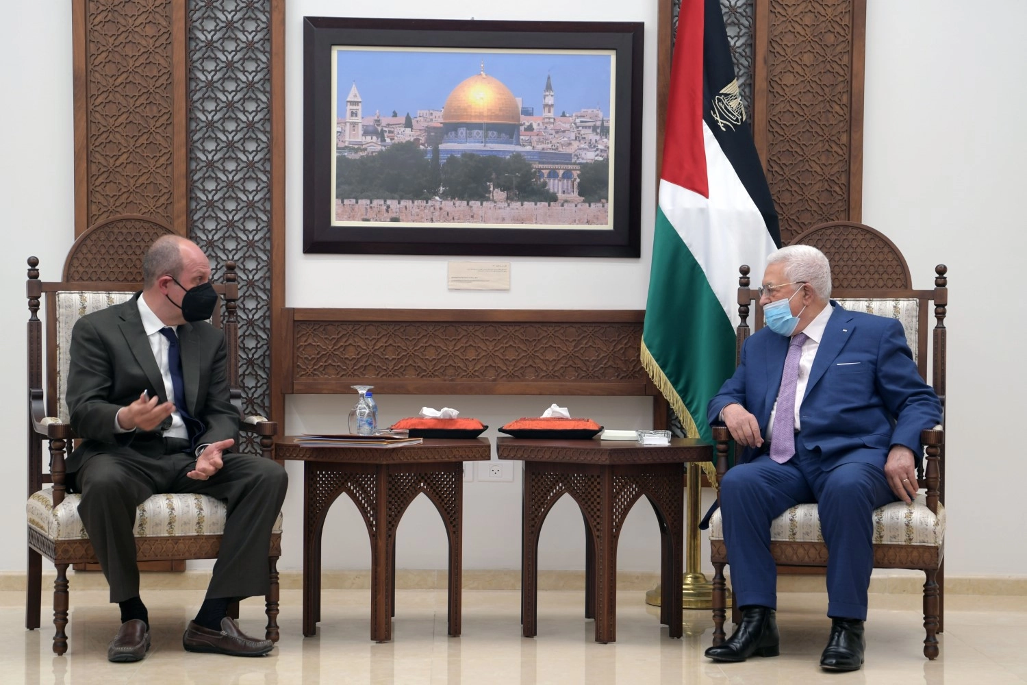 الرئيس الفلسطيني يطلب تدخل الإدارة الأميركية لوضع حد للعدوان الإسرائيلي