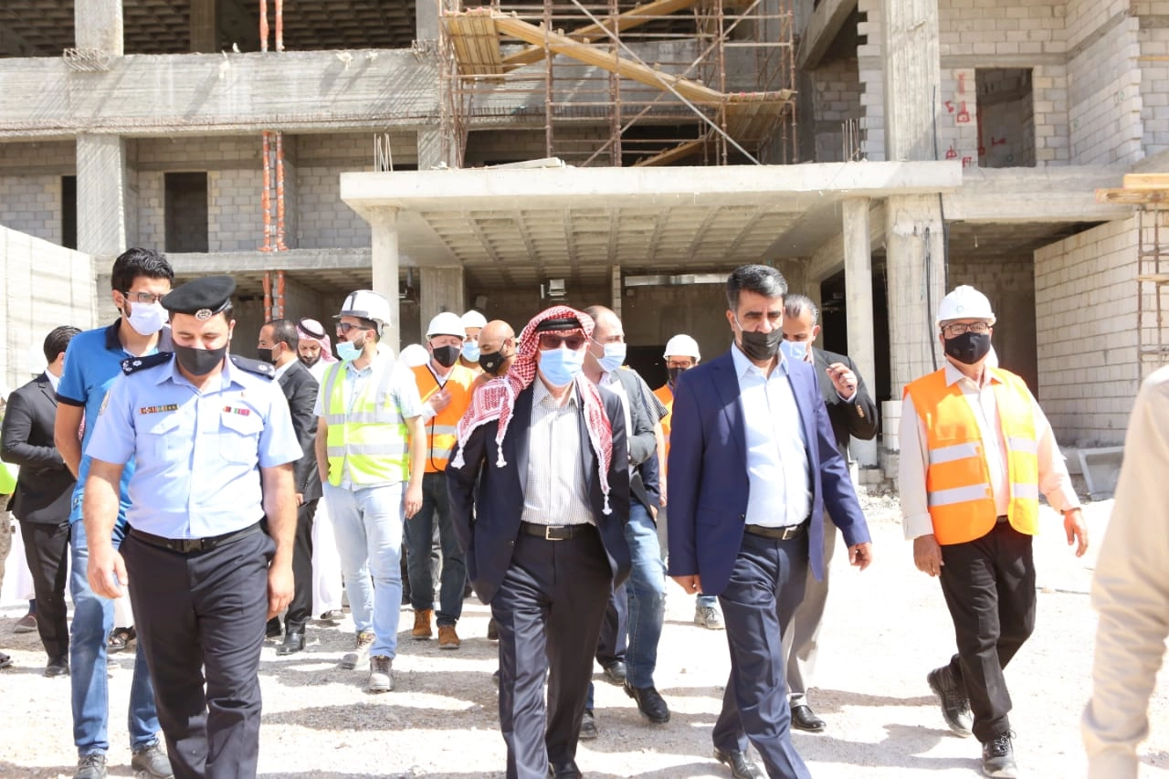 وزير الأشغال يتفقد مشاريع في محافظة معان 