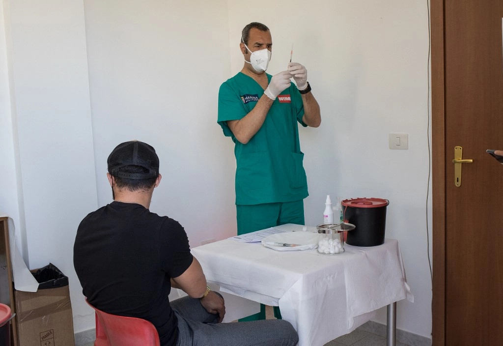 إيطاليا تتجاوز 30 مليون جرعة لقاح ضد كورونا