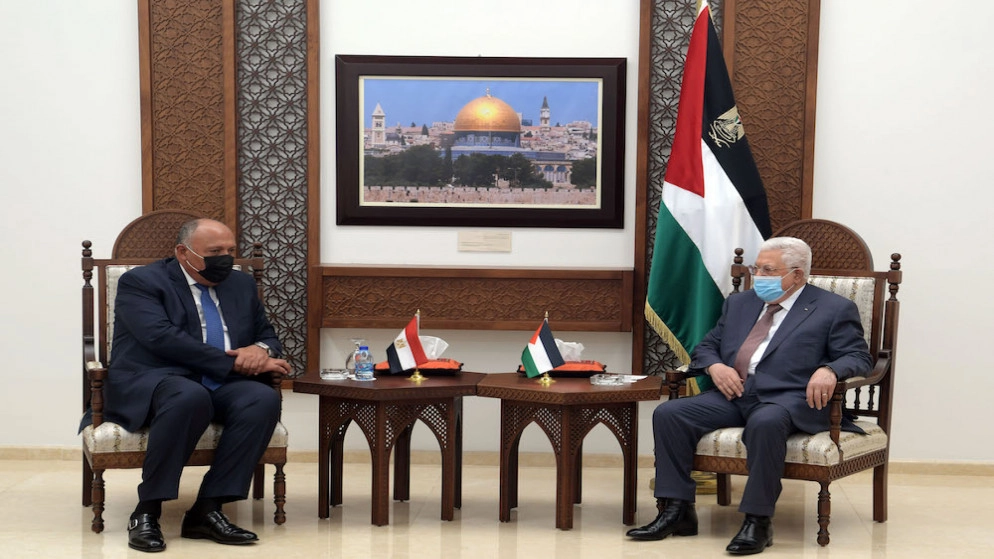 الرئيس الفلسطيني يلتقي وزير الخارجية المصري