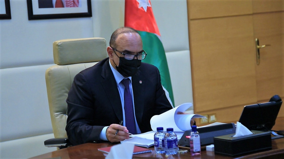 رئيس الوزراء يبحث توسيع الشراكة الاستراتيجية مع البنك الأوروبي لإعادة الإعمار