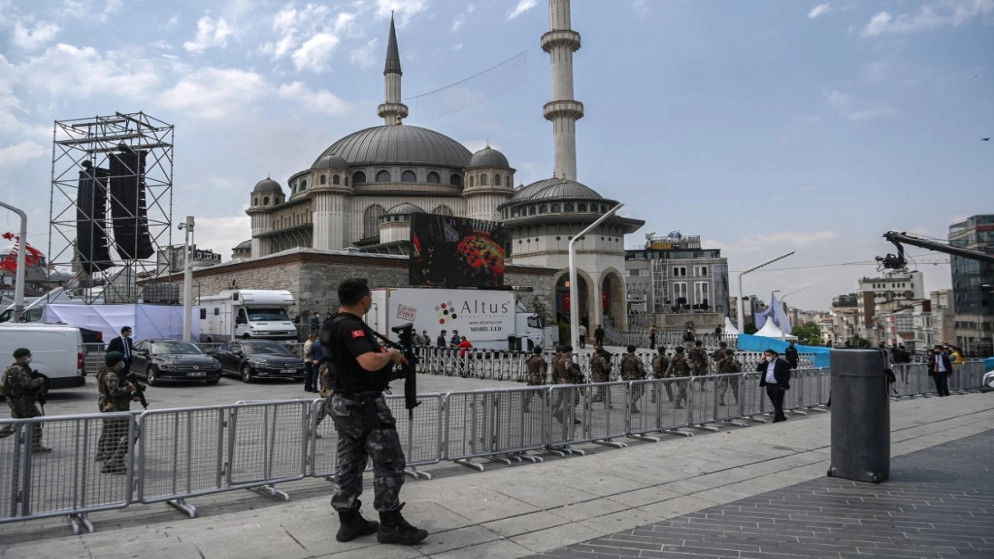 أردوغان يفتتح أول مسجد في ساحة تقسيم في اسطنبول