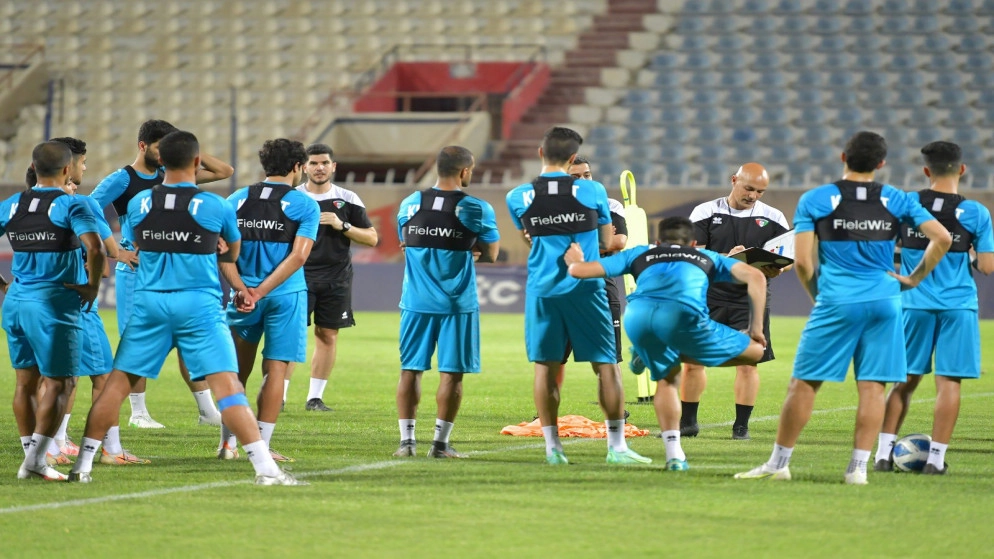 مدرب منتخب الكويت لكرة القدم يتطلع لتحقيق نتيجة إيجابية أمام أستراليا المتصدرة