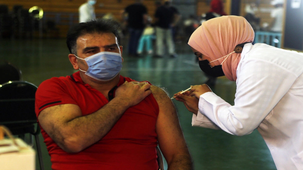 "خلية الأزمة": عدم استقبال أي شخص لتلقي اللقاح دون موعد مسبق