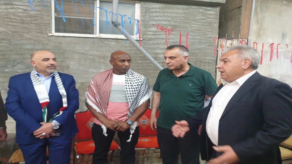 "فلسطين النيابية" تزور منزل الأسير المحرر أبو جابر