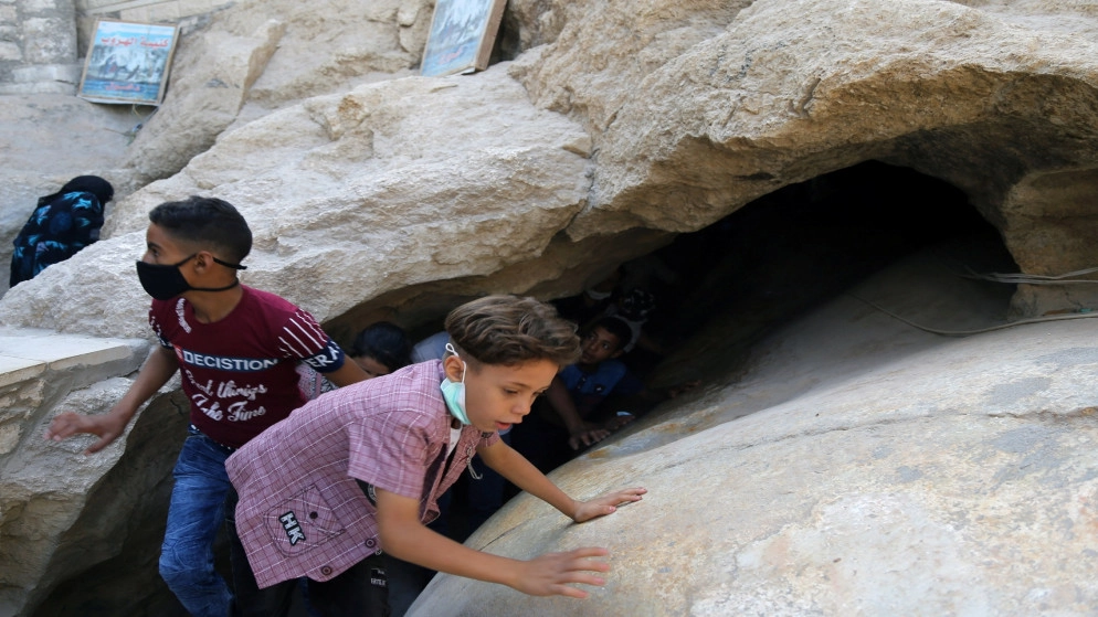 مصر تسجل37 وفاة و733 إصابة جديدة بالفيروس