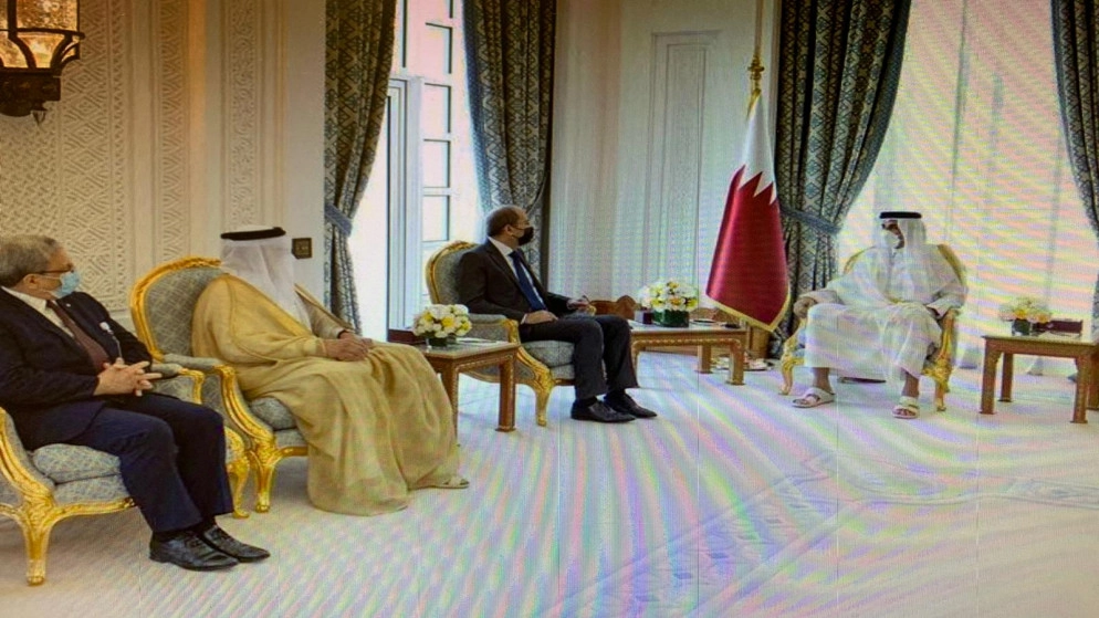 وزير الخارجية ينقل تحيات الملك إلى أمير قطر