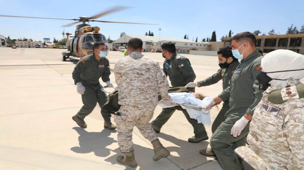 إخلاء طفلة مصابة في عمودها الفقري من لبنان للعلاج في مدينة الحسين الطبية