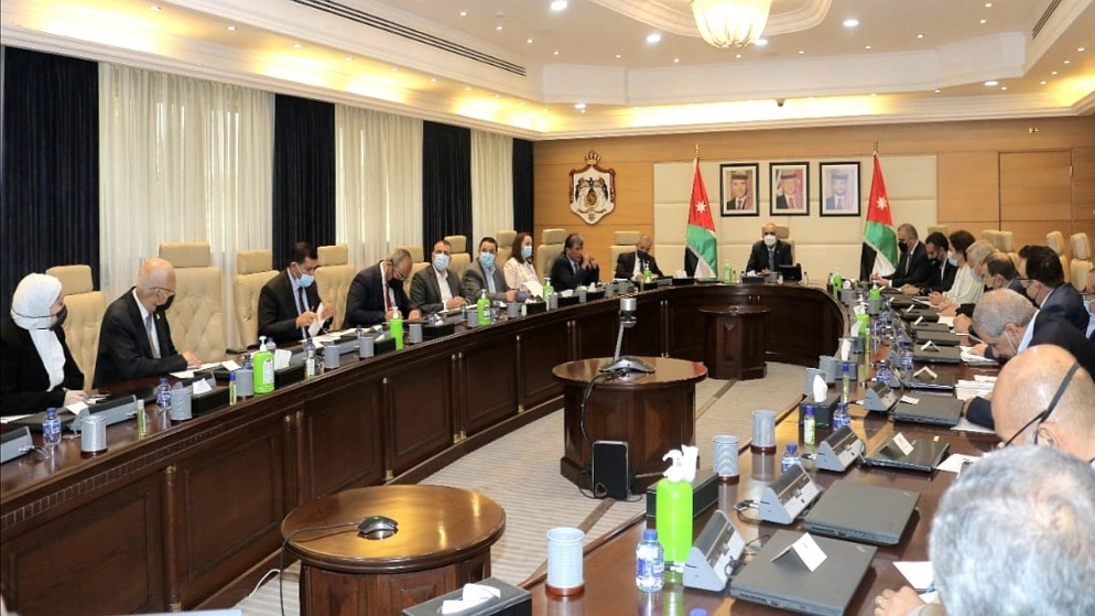 الخصاونة يؤكد أهمية بناء استراتيجية واقعية لقطاع النقل وقابلة للتطبيق