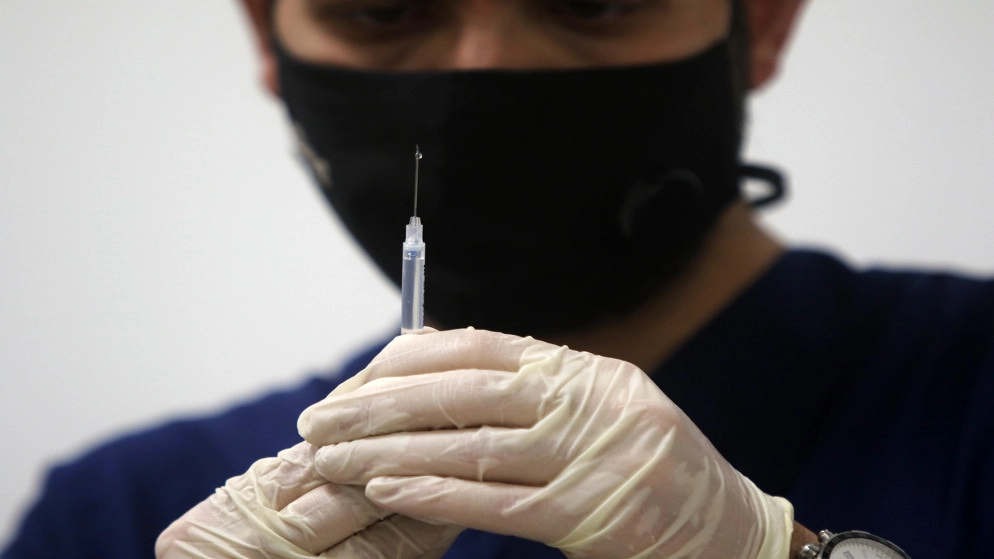 9587 متلقٍ للقاح كورونا في الزرقاء الجمعة