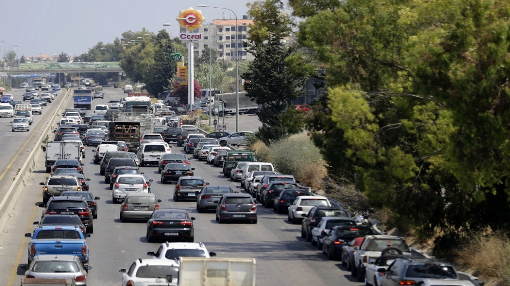 البرلمان اللبناني يقر بطاقة تمويلية للأكثر فقراً تزامناً مع بدء رفع الدعم