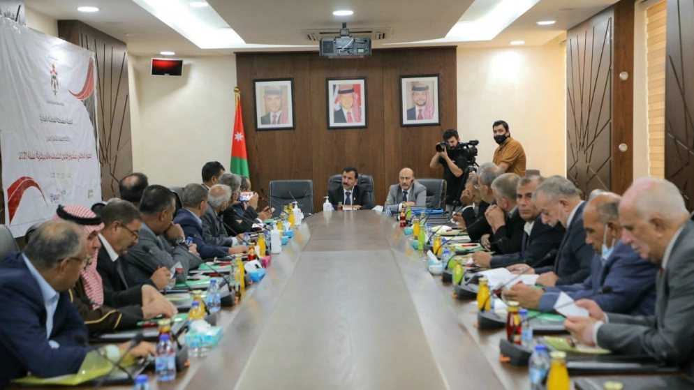 اللجنة النيابية المشتركة تناقش مشروع قانون البلديات واللامركزية