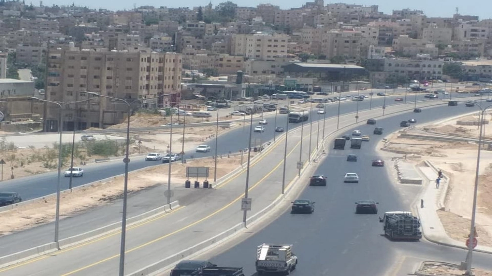 الحكومة ترصد 140 مليون دينار لاستكمال "الباص السريع" بين عمّان والزرقاء