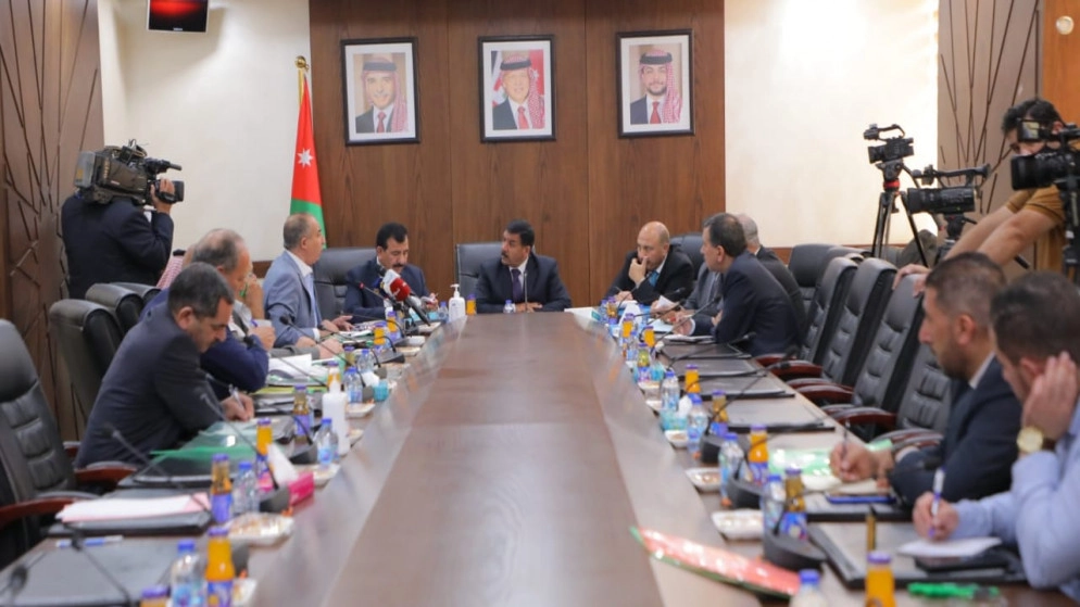 "مشتركة نيابية" تبحث ورؤساء بلديات سابقين مشروع قانون البلديات واللامركزية