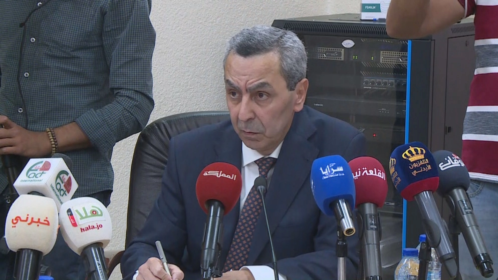 وزير التربية والتعليم: لا تخطيط لوضع امتحانات "توجيهي" لخفض العلامات