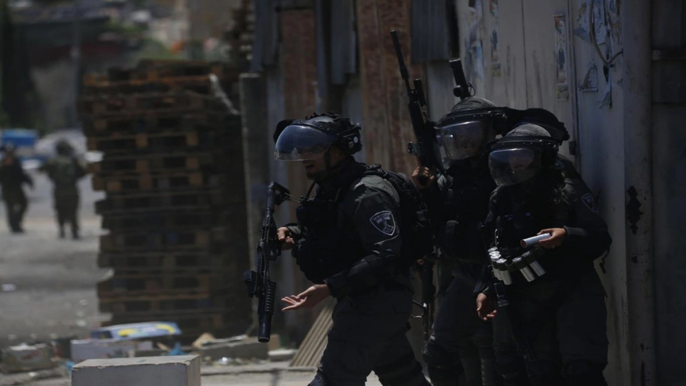 الاحتلال الإسرائيلي يعتقل 11 فلسطينيا من بيتا جنوب نابلس