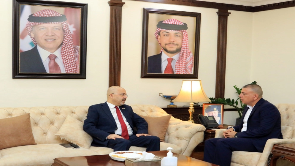 وزير الداخلية يلتقي السفير العراقي في عمّان