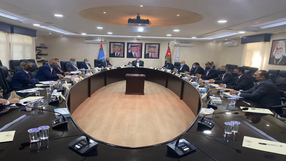وزير الداخلية يؤكد ضرورة الاستمرار في متابعة تطبيق أوامر الدفاع 