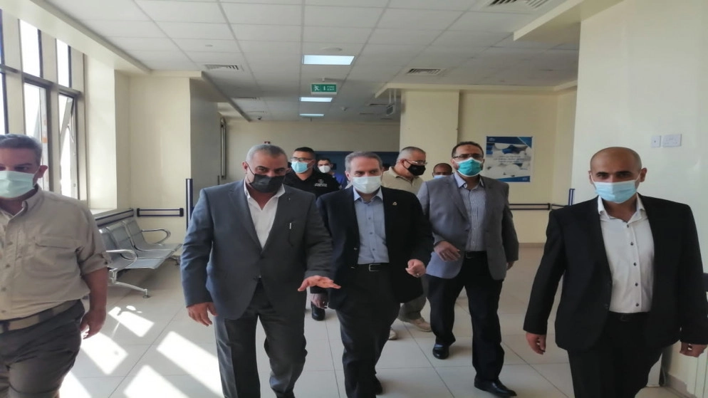 وزير الصحة يتفقد الخدمات في مستشفيات ومراكز صحية