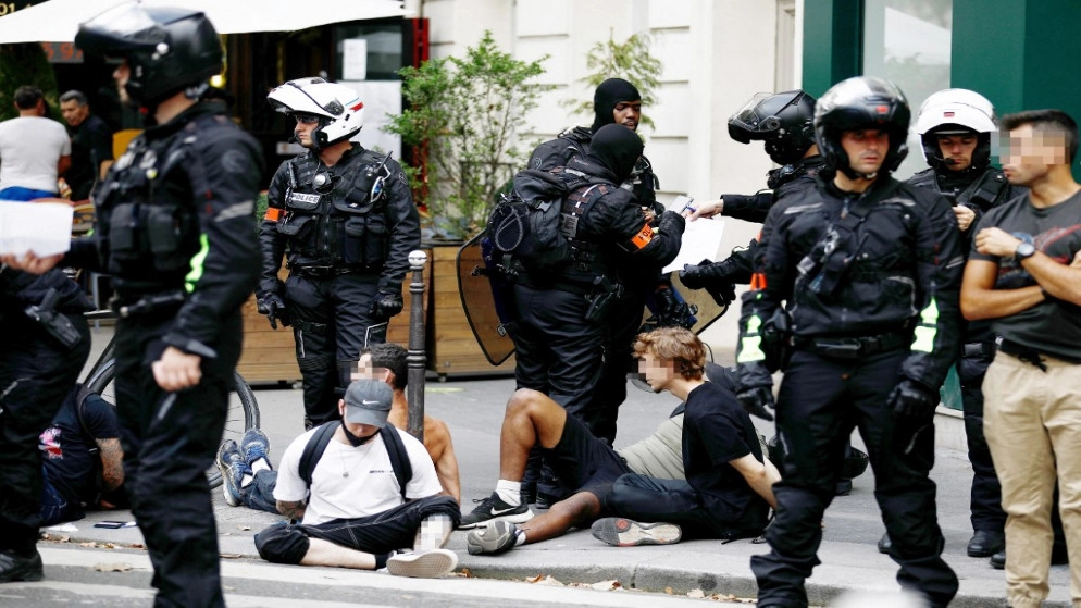 تظاهرات في أوروبا وأستراليا ضد القيود المفروضة لمكافحة الفيروس