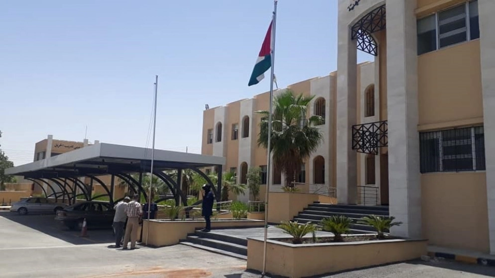 بدء التسجيل في برامج التدريب المهني