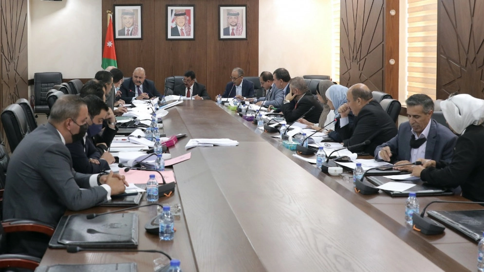لجنة نيابية مشتركة تقر عددا من مواد مشروع قانون البلديات واللامركزية