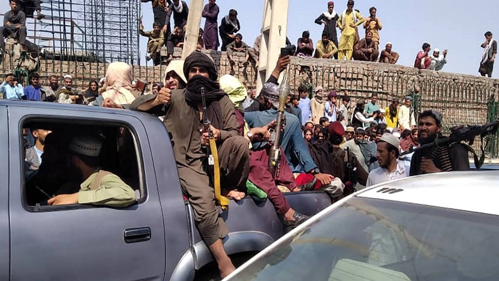 طالبان تجري محادثات مع الحكومة الأفغانية من أجل تسليم كابل سلميا