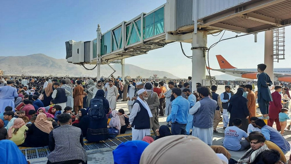 مقتل 5 أشخاص على الأقل في مطار كابل أثناء الفوضى