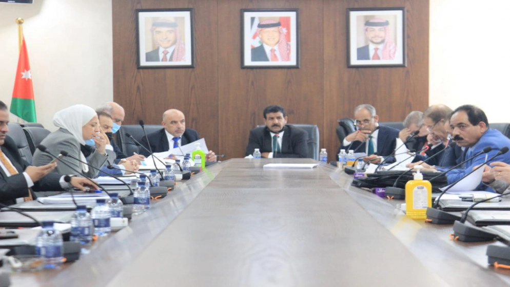 اللجنة القانونية النيابية تُقر مواد في مشروع قانون مكافحة غسل الأموال وتمويل الإرهاب