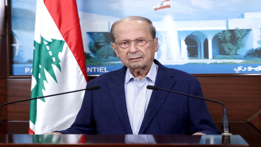 الرئيس اللبناني يعلن تحمل خزانة الدولة تكلفة استمرار دعم الوقود