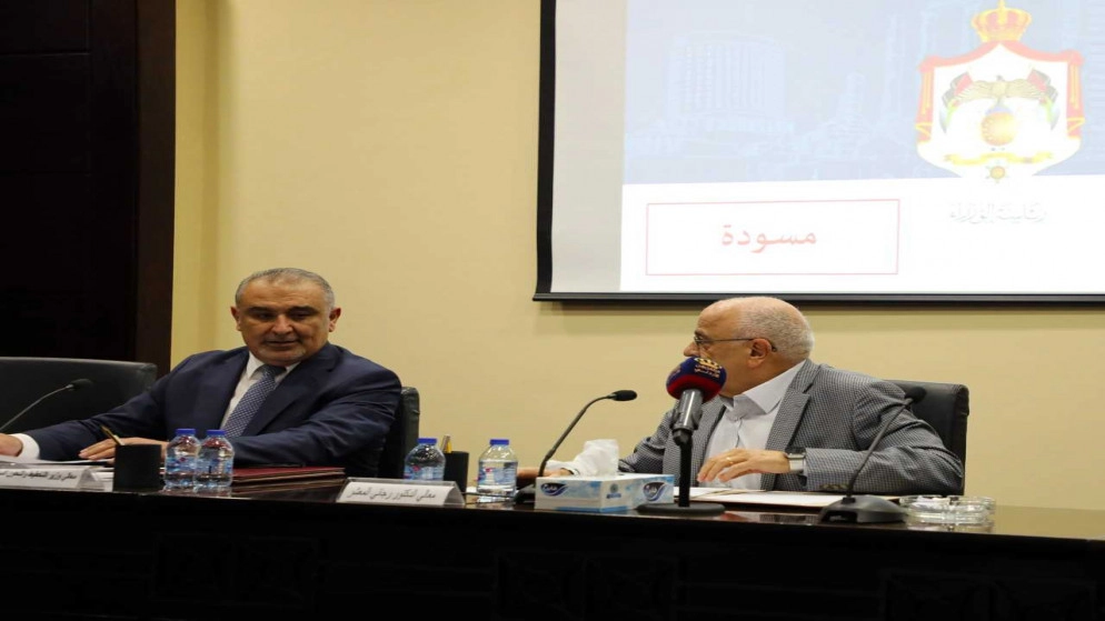 الحكومة: مليارا دينار لمشاريع بينها الناقل الوطني ستنفذ العام المقبل
