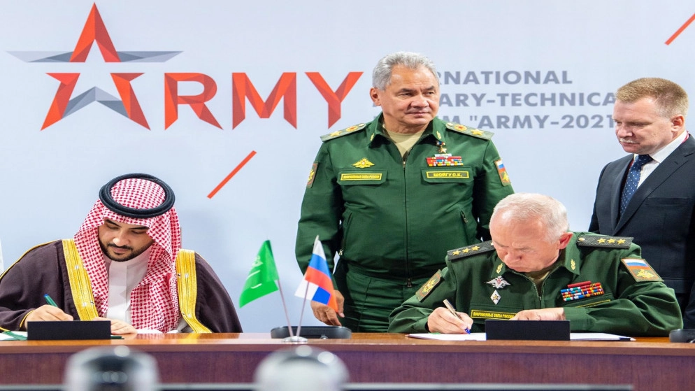 توقيع اتفاقية لتطوير التعاون العسكري بين السعودية وروسيا