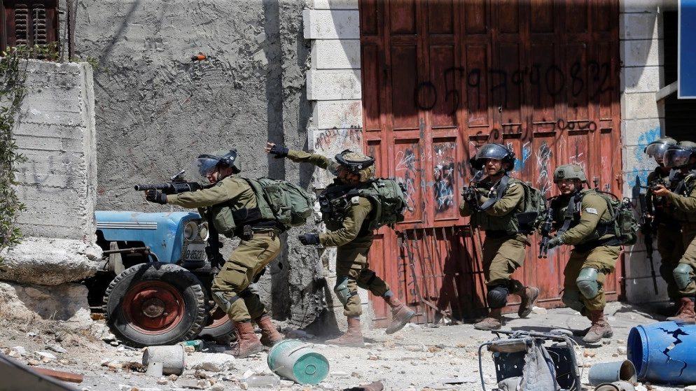 إصابة 94 فلسطينيا خلال مواجهات مع جيش الاحتلال الإسرائيلي جنوب نابلس
