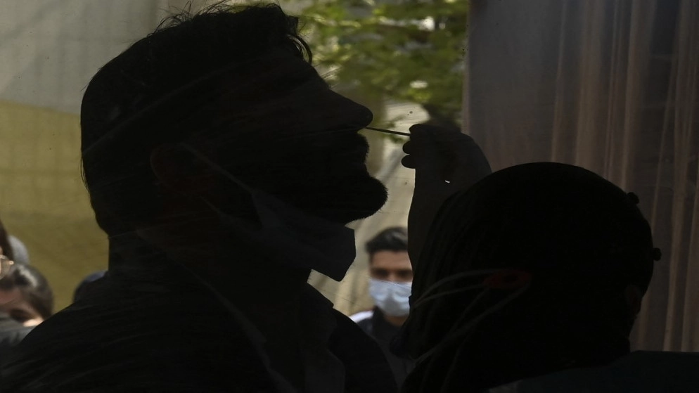 15 وفاة و1098 إصابة جديدة بكورونا في الأردن