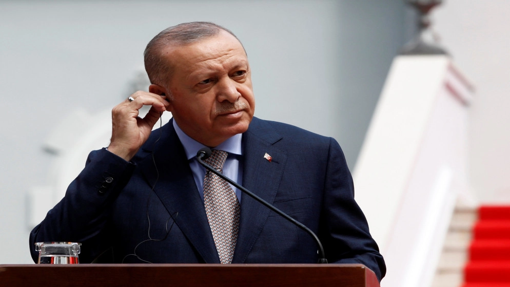 أردوغان يجري محادثات هاتفية مع ولي عهد أبوظبي