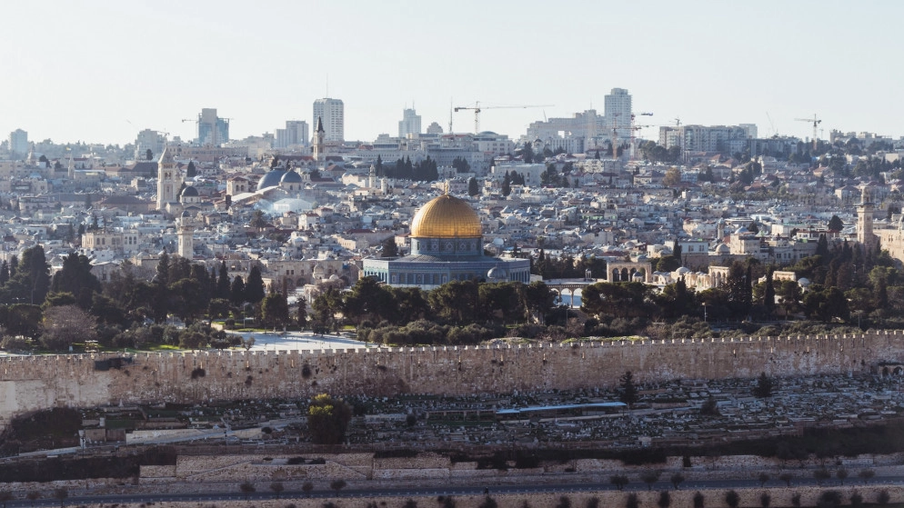 عشرات المستوطنين يقتحمون المسجد الأقصى