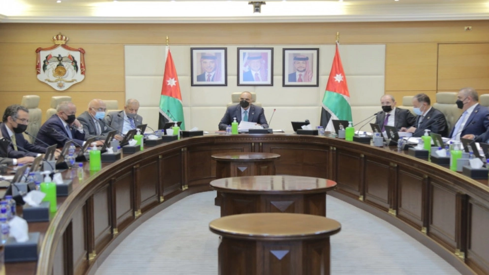 إقرار نظامي رعاية المسنين والتنظيم الإداري لهيئة الأوراق المالية